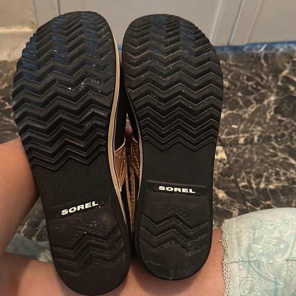 Sorel Boots - Picture 6 of 7